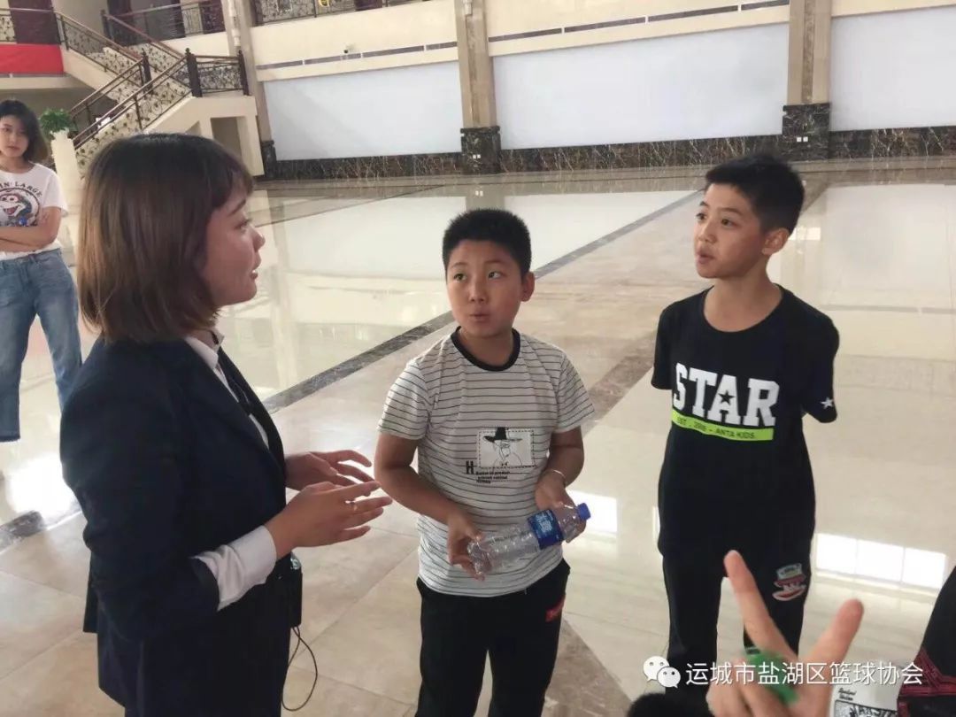 怎样制作一份图文并茂的篮球规则指南?_0